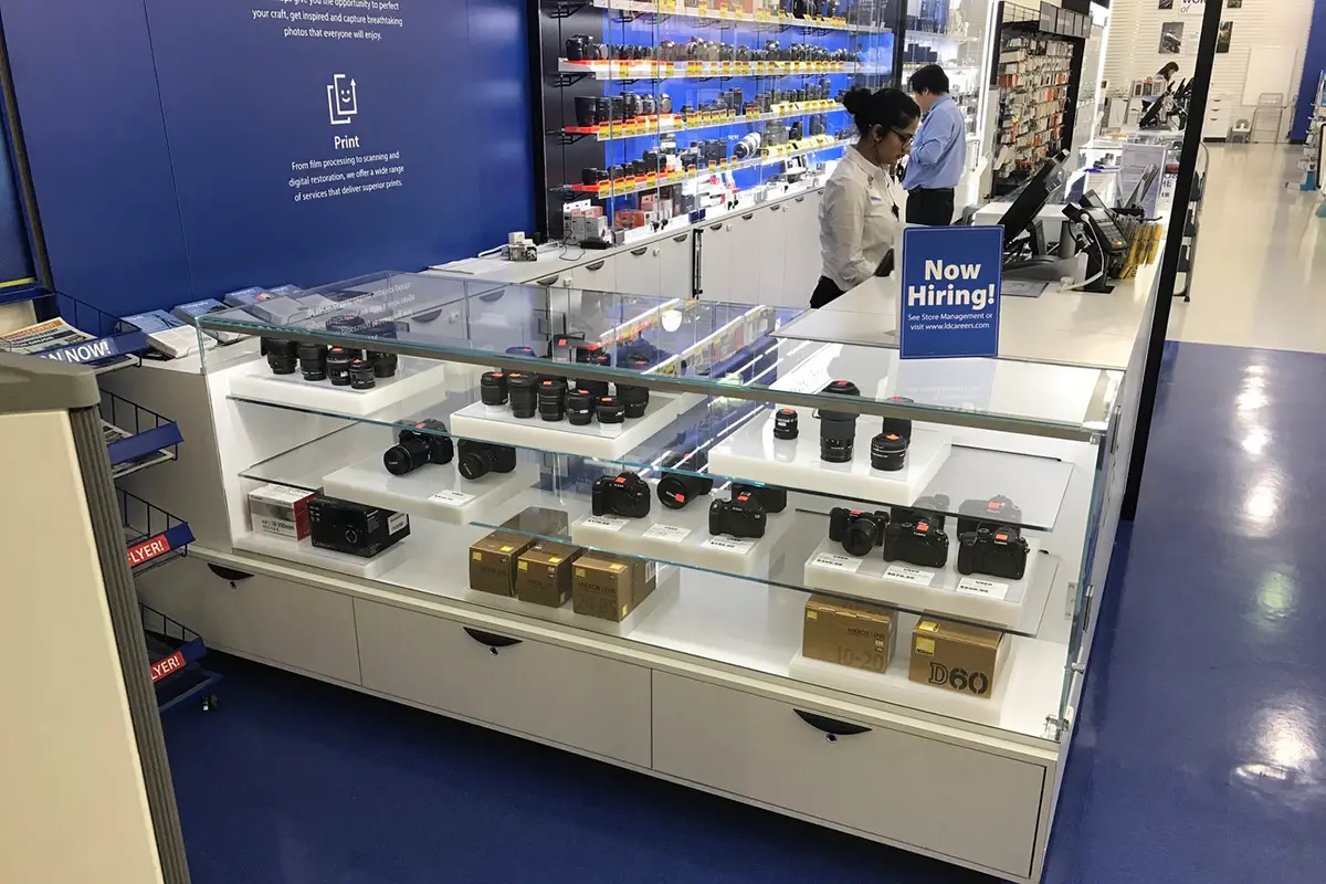LONDON_DRUGS_09